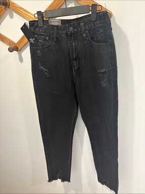 NWT- The People vs- Mum Jean